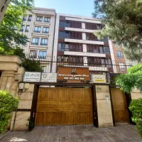 ۹۲ متر «ساختمان پزشکان بر ملاصدرا»