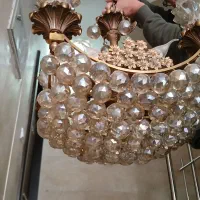 دو لوستر بزرگ و کوچک