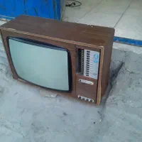 تلویزیون قدیمی .چوبی