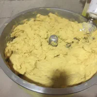 کار در کارگاه نان برنجی