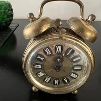 ساعت کلکسیونی انتیک قدمت دار برنج نیاز به تعمیر