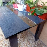 میز غذاخوری در حد نو