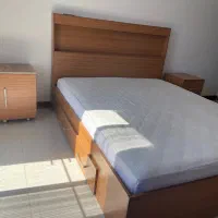 تخت خواب دو نفره ۱/۶ در ۲ بهمراه دراور و میز آرایش|تخت و سرویس خواب|رشت, گلسار|دیوار