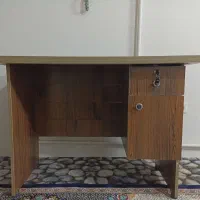 میز تحریر در حد نو