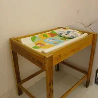 میز تعویض نوزاد وکودک. میز چوبی