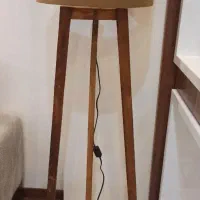 آباژور ایستاده چوبی