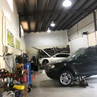 تعمیر و کارشناسی تخصصی BMW و Benz درمحل و تعمیرگاه