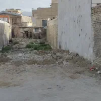زمین دارای سند