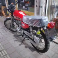 موتور ۱۲۵ مدل ۹۰ هندلی آبی و ۹۰ استارتی قرمز