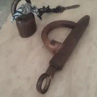 قفل قدیمی سالم
