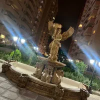 آبنما فواره دار مجسمه دار حوض کاشی