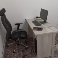 سیستم کامپیوتری با میز و صندلی همه در حد نو