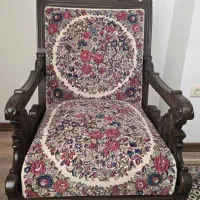 مبل قالی دستبافت کرمان و چوب منبت‌کاری دست‌ساز