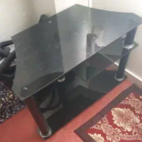 میز تلویزیون شیشه ای