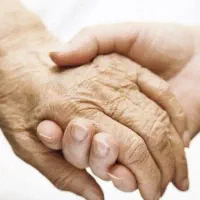 نیازمنده هم خانه با 2 سالمند