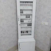 میز دونفره کاشت ناخن به همراه استند کمد دار|آرایشگاه و سالنهای زیبایی|فولادشهر, B2|دیوار