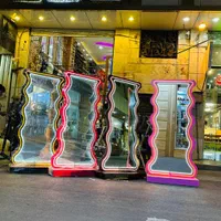 ایینه نوردا neon felaksi رگال تجهیزات سالنی|آینه|تهران, نعمت‌آباد|دیوار