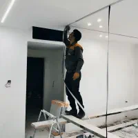 برقکار،برق کاری نصاب آیفون،نورپردازی، لاین نوری|خدمات پیشه و مهارت|شیراز, پانصد دستگاه ارتش|دیوار