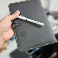 لیزر یووی-حک ولیزر روی قطعات ماشین-لیزر شیشه پلکسی