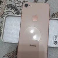 اپل iPhone 8 با حافظهٔ ۶۴ گیگابایت