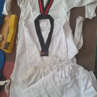 لباس تکواندو به همرا لباس مبارزه
