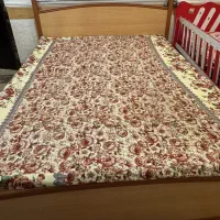تخت خواب دونفره و کودک