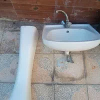 روشویی با شیر آب