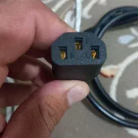 کیبورد و تعدادی کابل کامپیوتر فلش رم هندزفری