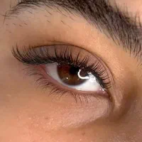 اکستنشن مژه و لیفت ابرو و مژه