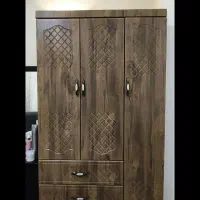 کمد لباس شامل باکس آویز و ۳کشو و ۵ طبقه