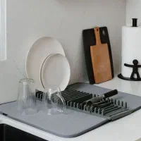 نمگیر و آبچکان رو سینک