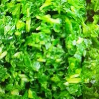 سبزی خانگی پاک شده خرد شده