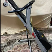 تردمیل در حد نو /کم کارکرد