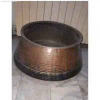 دیگ مسی قدیمی