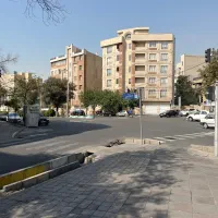 بر گلبرگ غربی/۳۰مترمغازه با ۳۰ متر انبار در اختیار