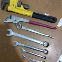 آچار و لوله گیر اصلی|ابزارآلات|اهواز, منبع اب|دیوار