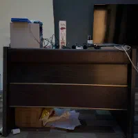 یک عدد میز اداری