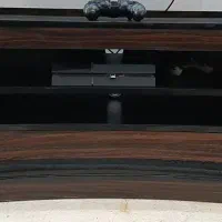 میزتلوزیون و ویترین