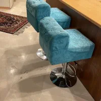 صندلی کانتر و تابلو