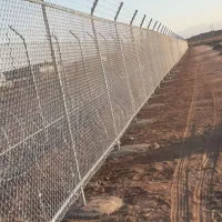 اجرای فنس و سیم خاردار