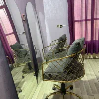 صندلی چرخ دار جلو اینه ای