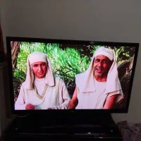 سلام تلویزیون 43اینج خیلی تمیز|تلویزیون و پروژکتور|قم, قلعه کامکار|دیوار