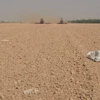 کودپاشی  زل پاشی.   تراکتور