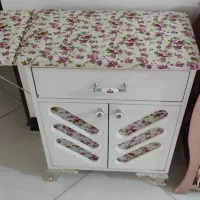 میز اوتوو، کمدی