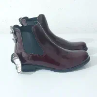 بوت چرمی آلبالویی