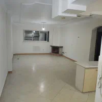 اجاره آپارتمان بسیار تمیز با موقعیت مکانی عالی