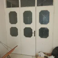 درب چوبی بین اتاق