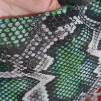 شال پوست ماری نخی سبز منگوله دار،بدون پرز دهی|لباس|کرمان, |دیوار