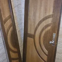 درب چوبی ورودی ساختمان