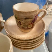 فنجان قهوه، پیش دستی، ظروف پذیرایی